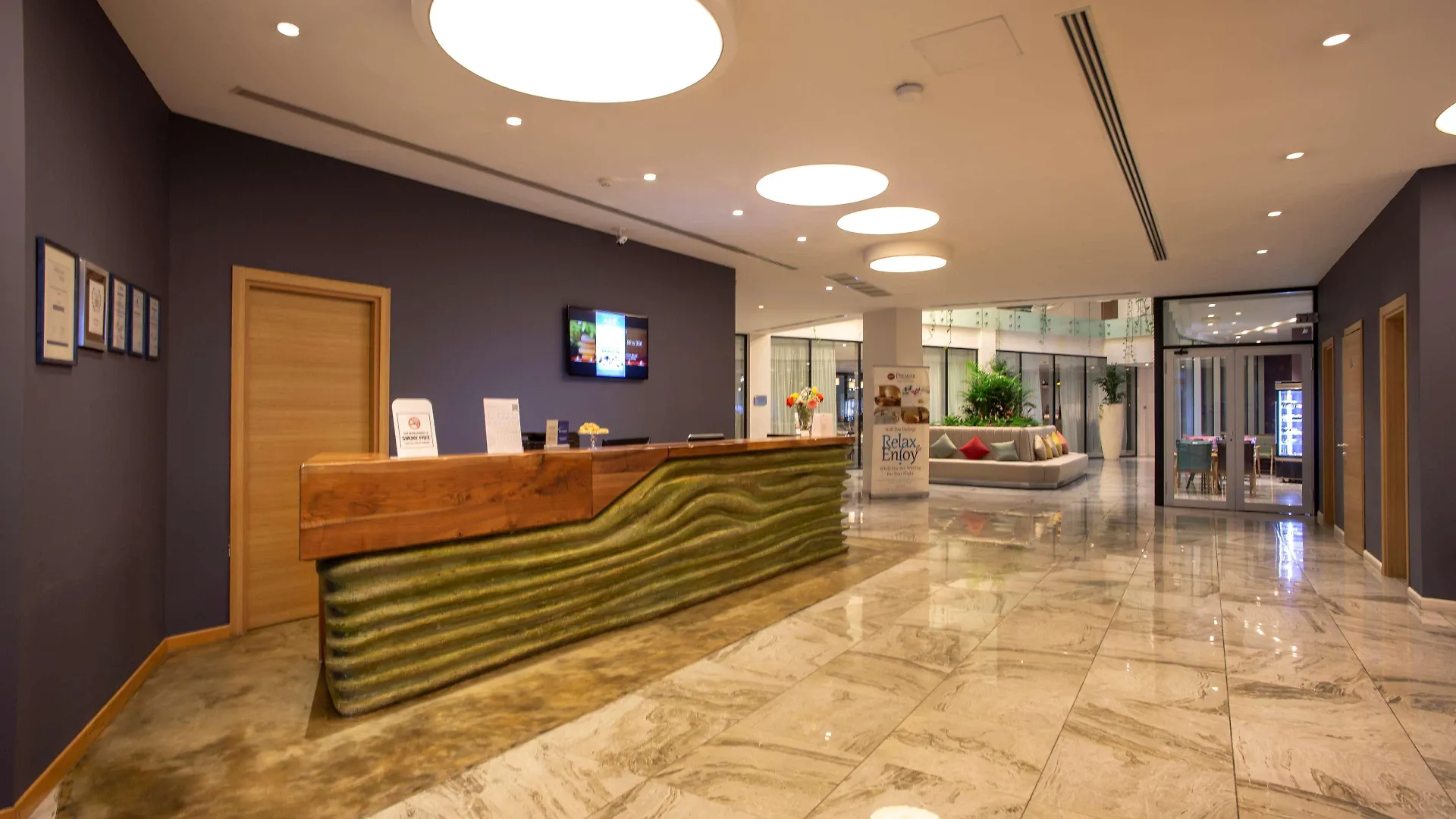 Best Western Premier Ark Hotel Тирана