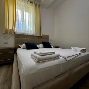 Отель Le Monde 2