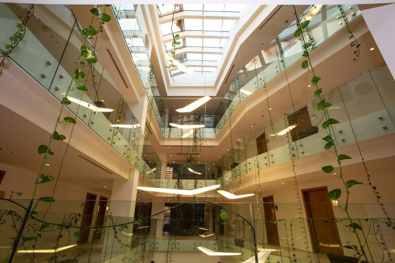 ****  Best Western Premier Ark Hotel Тирана Албания