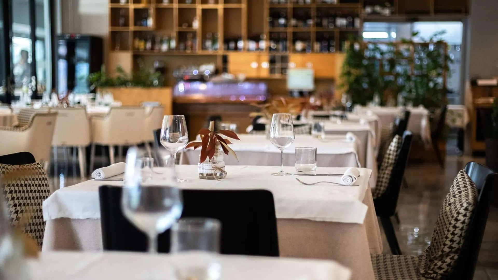 Best Western Premier Ark Hotel Тирана