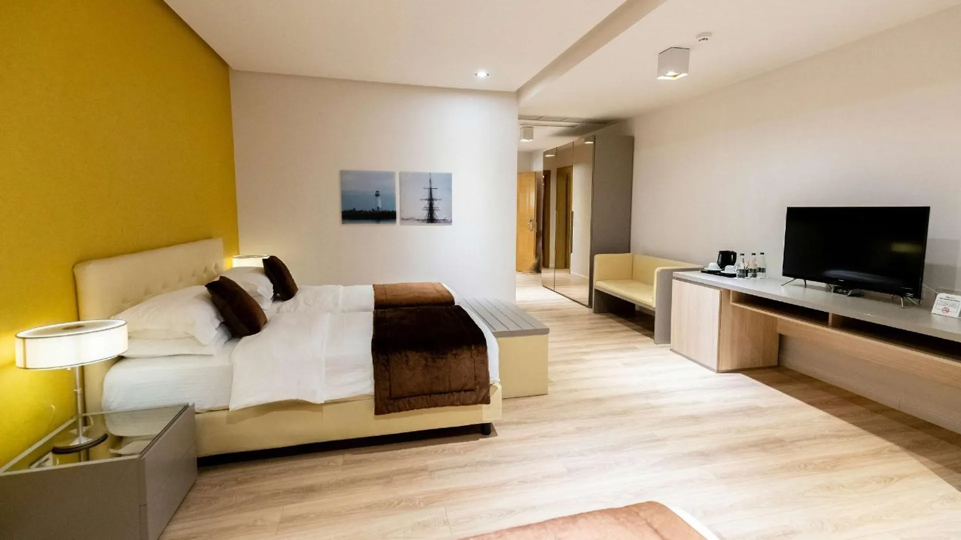 Best Western Premier Ark Hotel Тирана 4*,
