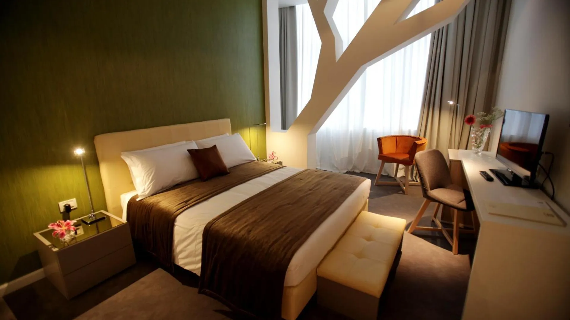 Best Western Premier Ark Hotel Тирана
